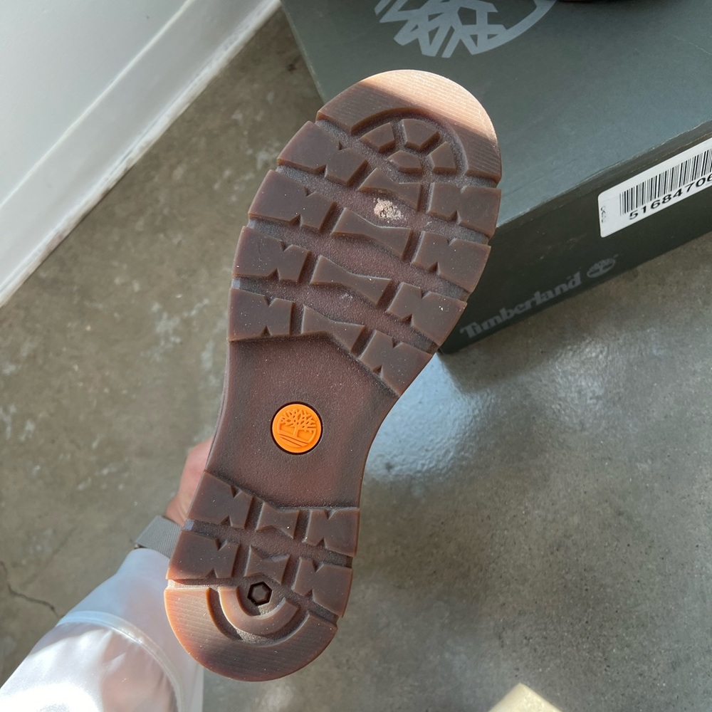 Timberland boots worn once - Picture 2 of 7